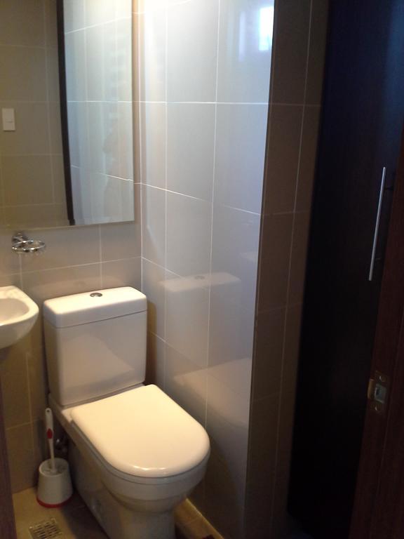 Appartamento Eton Parkview Makati City Esterno foto
