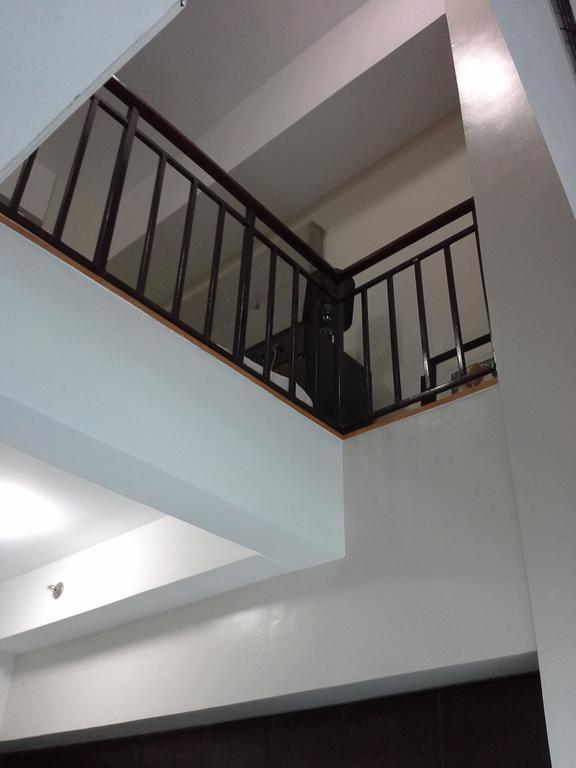 Appartamento Eton Parkview Makati City Esterno foto