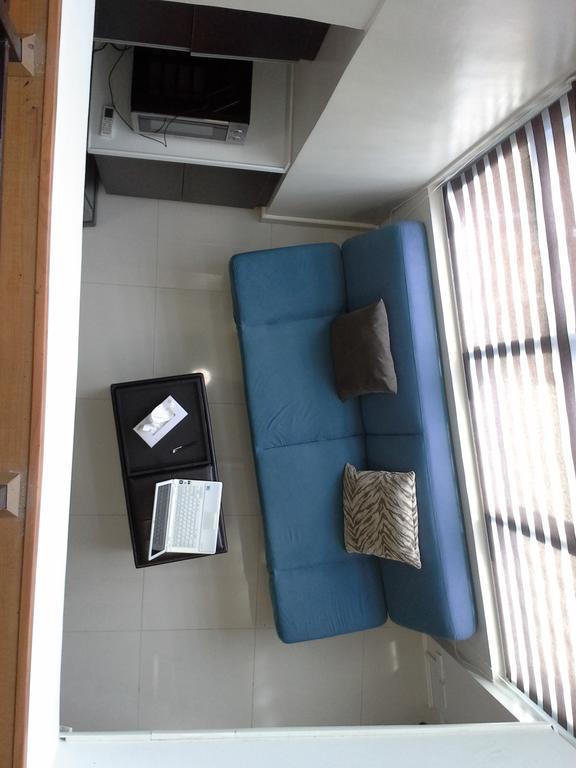 Appartamento Eton Parkview Makati City Esterno foto
