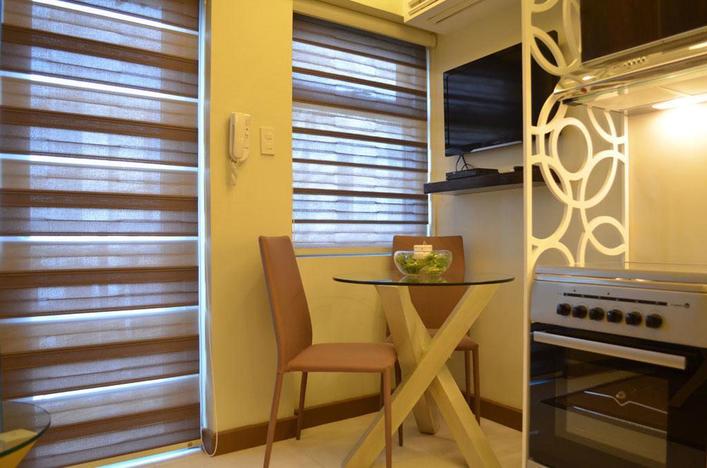Appartamento Eton Parkview Makati City Esterno foto