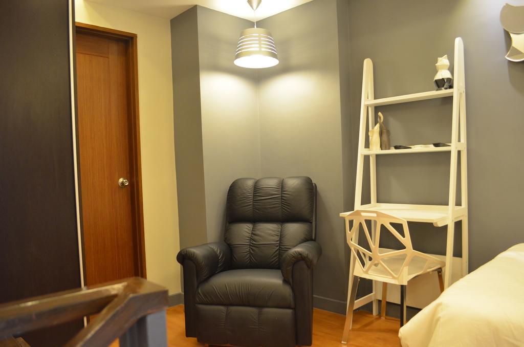 Appartamento Eton Parkview Makati City Esterno foto