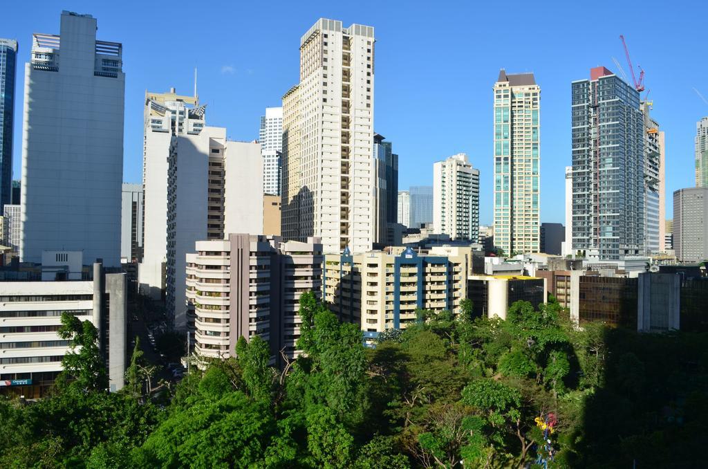 Appartamento Eton Parkview Makati City Esterno foto