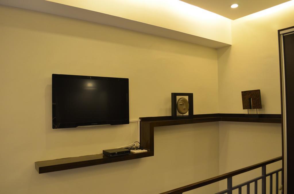 Appartamento Eton Parkview Makati City Esterno foto