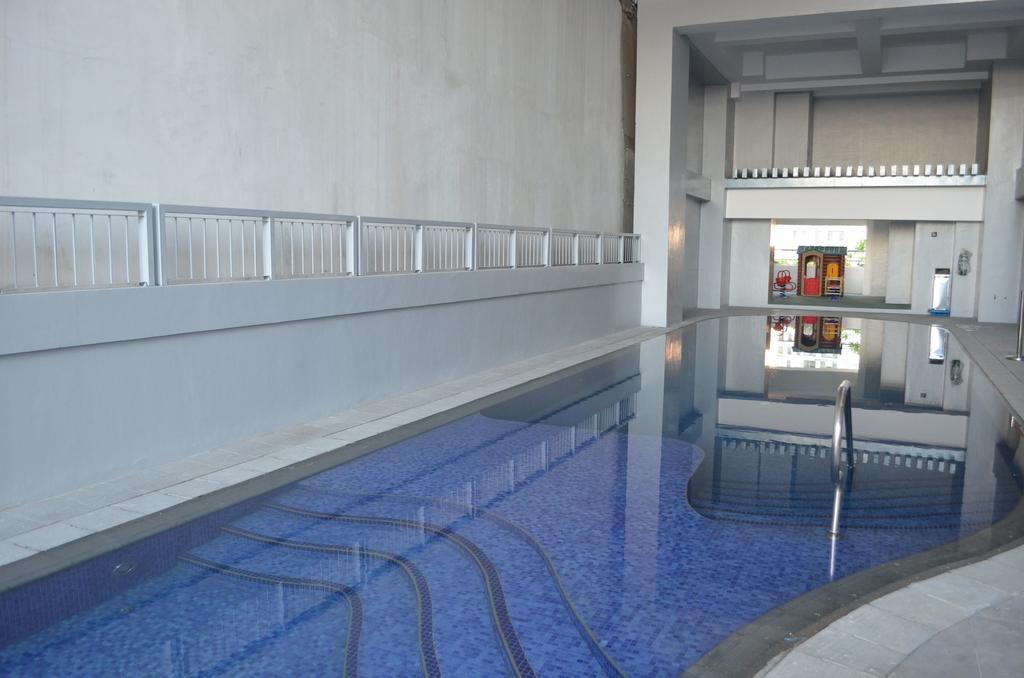 Appartamento Eton Parkview Makati City Esterno foto